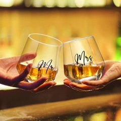 Mr and Mrs Wine Glasses Wedding Gifts for Bride and Groom-Gifts for Bridal