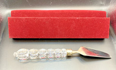 Mikasa 9 1/2″ Silver Plate Cake Server W/ Crystal Handle W/Box Wedding Pie