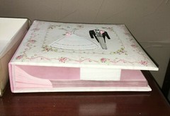 2002 Design Focus Wedding Photo Album Holds 200 – 4 x 6 Photos