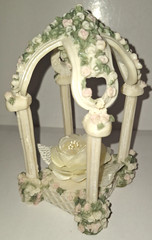 VTG LILLIAN ROSE GARDEN WEDDING PINK ROSES GAZEBO 6″ FIGURINE CAKE TOPPER