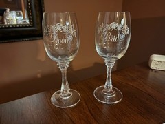 Vintage Bride and Groom Wedding Champagne/Wine Toasting Glasses 1988