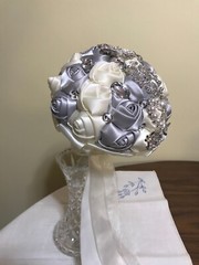 29 WHITE & SILVER SILK ROSES BRIDE WEDDING BOUQUET WITH FUAX DIAMONDS & PEARS