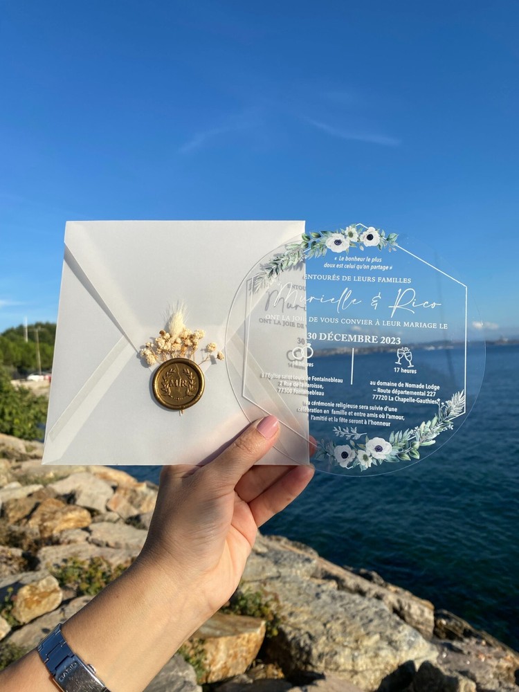 50 pieces; Floral acrylic wedding invitation. Parchment envelope. Wax seal