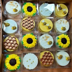 50 Count Clear Dessert Boxes for Weddings, Baby Showers & More | 2.17″ x 2.17″