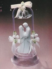 New Vintage Wilton «Rhapsody» Wedding Cake Top, white porcelain, white 117-301