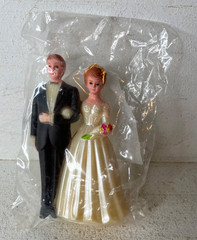 VTG 1950s 1960s Plastic Bride Groom Wedding Cake Topper 3.5″ NEW