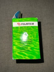 Fujifilm Quick Snap Waterproof Camera 27 Exp 35mm Exp. 12/ 2005 New See Pics