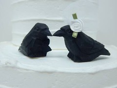 Raven Crow Cake Top Bride Groom Love Bird Dark Wedding Engage Carve Wood Statue