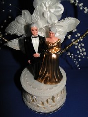 New 50th Wedding Anniversary Couple Caketopper with Bride & Groom in Gold #29