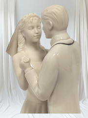 Lenox Wedding Promises First Dance Cake Topper 8.5″ Tall – Great Condition!
