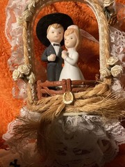 Vintage Coast Novelty MFG Co. Cowboy Bride And Groom Cake topper 9”