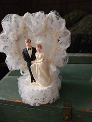Vintage -1980 Coast Novelty – Made in New Zealand- Wedding Cake Topper w/ Heart