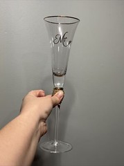 Wedding Champagne Flute – Mr And Mrs Champagne Flute With Gold Rim 2 Pcs