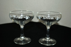 BRIDE & GROOM toasting Treasure Moments 1973 champagne goblets in box EUC