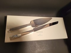 Vera Wang Love Knots (Hollowware) by Wedgwood 2 Piece Cake Service Set