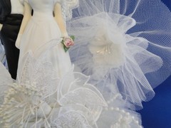 New Vintage Elegant Seashell Array Porcelain Bride & Groom Wedding caketop #390