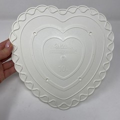 5 Wilton 14″, 10″, 8″ Heart Cake Separator Plates Scalloped Decorator Preferred
