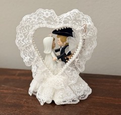 Adorable Western/Cowboy Couple Wedding Cake Topper