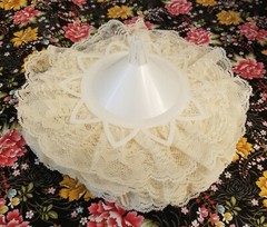 Lot of 6 Vintage Darice Wedding Bridal Flower Bouquet 9-1/2″ Cream Lace Collar
