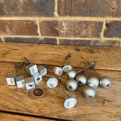 Vintage 1990’s Crate and Barrel Matte Silver Geometric Base Memo Place Clip