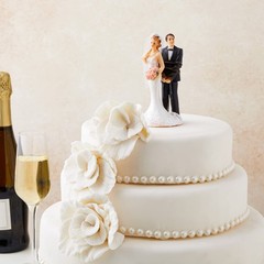 Juvale Funny Wedding Cake Topper, Bride Tied Up 2.6 x 4.6 x 2.3 inches, White