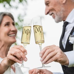 Mr and Mrs Champagne Flutes Set of 2, Engagement Bridal Shower Gifts for Coup…