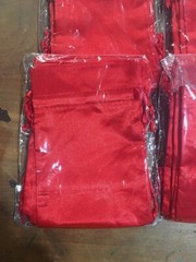 48 PCS RED ORGANZA BAGS NEW IN PACKAGE (APPROX 5.5 IN X 4 IN)