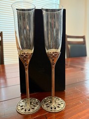 Things Remembered Toasting Champagne Glasses Swarovski Crystal Pair + Pic frame