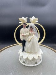 Vintage 1950s-60s Bride And Groom & Rings & Birds 6” Wedding Cake Topper