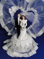 New Vintage Wilton Petite Ribbon Delight Wedding CakeTop, black tux, 104-934