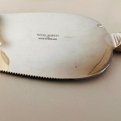 Royal Albert ‘September’ Cake Knife – English Porcelain, Flower of the Month