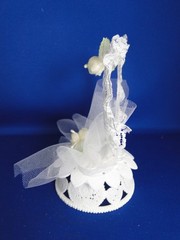 New Vintage Wilton Petite «Dainty Charm» white Wedding Cake Top, 106-931