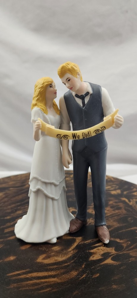 Weddingstar Porcelain Cake Topper Blonde Bride & Groom » We Did» Banner
