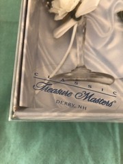 NEW Vintage Bride Groom Toast crystal glasses w Box – Treasure Masters – Wedding