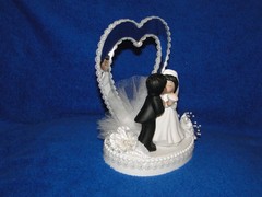 New Elegant Mirrored Heart Medium skin Kissing Bridal Couple Wedding Caketop 359