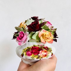 Porcelain Floral Arrangement – Royal Albert Old Country Roses, 1960s English Chi