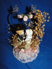 New Western Bride & Groom & Cowboy Hat, Blown Glass Heart Wedding Caketop, #400