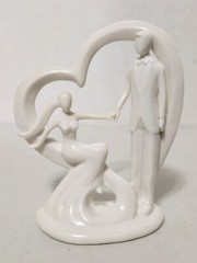 «Take My Hand» Romantic Bride & Groom Heart Porcelain Wedding Cake Topper Statue