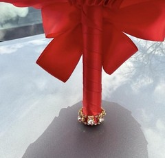 Red Rose Quinceañera Bouquet Gold Rhinestone Prom Sweet 16 Bridal Toss Bouquet