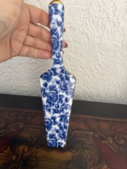 VTG Royal Danube Porcelain Cake & Pie Server Blue Rose Design Serving Utensil