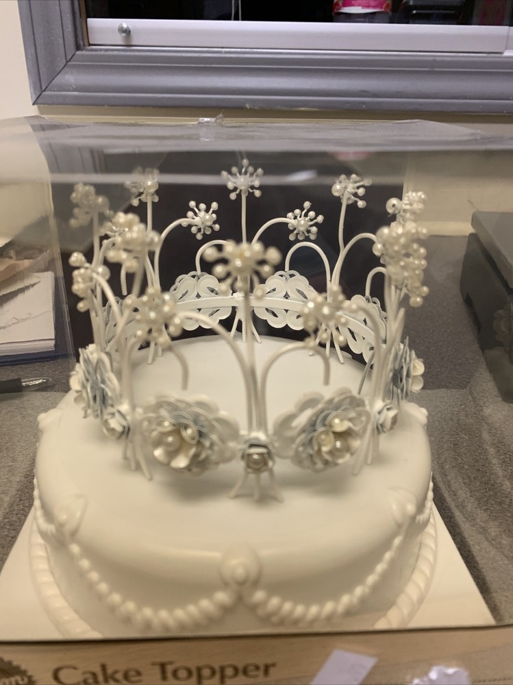 Wilton Crown Cake Topper With Pearls