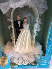Vintage Coast Novelty MFG Co. Bride and Groom cake topper – original box – read