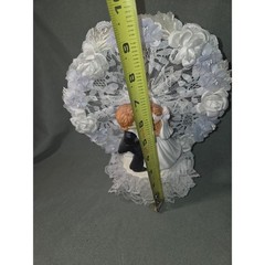 Vintage Coast Novelty Wedding Cake Topper Kissing Bride Groom Lace Arch 9 Inch