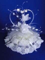 New Elegant Wedding Cake top with Acrylic Heart Background & white rose #150