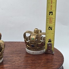 VTG INFANT OF PRAGUE Crown Hat Cake Topper Wilton #748 Plastic & Red Velvet