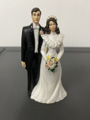 Wilton 2011 Plastic Bride & Groom Cake Topper