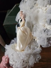 Vintage -1980 Coast Novelty – Made in New Zealand- Wedding Cake Topper w/ Heart