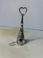 Vintage Sheridan Silver Plated Bouquet Holder | Hearts