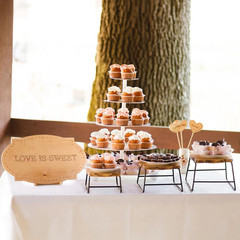 4-Piece Wooden Buffet Risers for Dessert and Food Displays