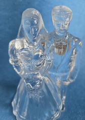 Cristal d’Arques 24% Lead Crystal Bride and Groom Wedding Cake Topper Figurine